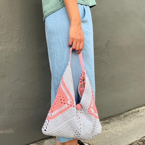 Crochet a Bohemia Shoulder Bag